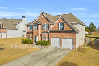 816 Kaitlyn Dr in Loganville, GA - Building Photo - Building Photo