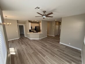 7224 Whisper Heights Ct in Las Vegas, NV - Building Photo - Building Photo