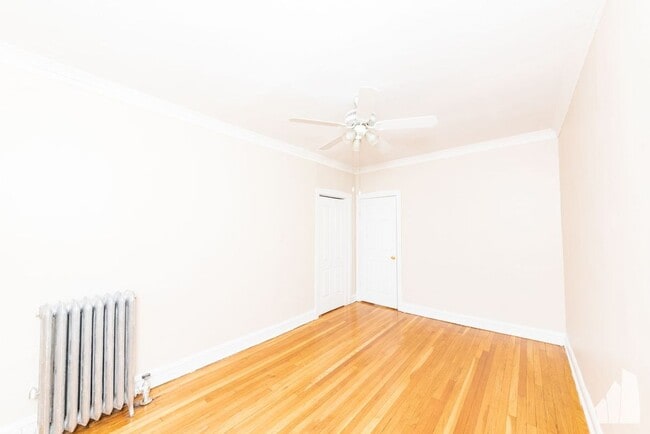 property at 4043 N Mozart St