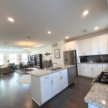 14 Gerhard Pl in Morristown, NJ - Building Photo - Building Photo