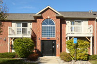 Westbury Lakes Phase 1 2 in Lansing, MI - Foto de edificio - Building Photo