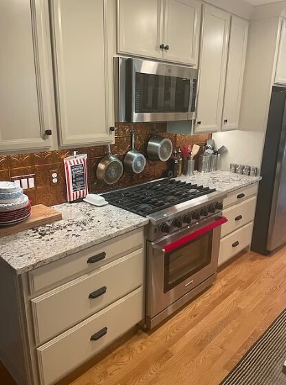 11032 Aquila Bluffs Cir in Bloomington, MN - Foto de edificio - Building Photo