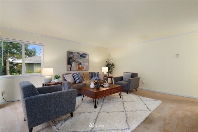 17106 NE 45th St in Redmond, WA - Building Photo - Building Photo