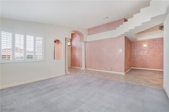 3395 Tiara Point Cir, Unit Apt 001 in Las Vegas, NV - Building Photo - Building Photo