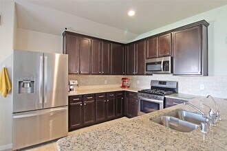 4019 Spurwing Ln in Baytown, TX - Building Photo - Building Photo