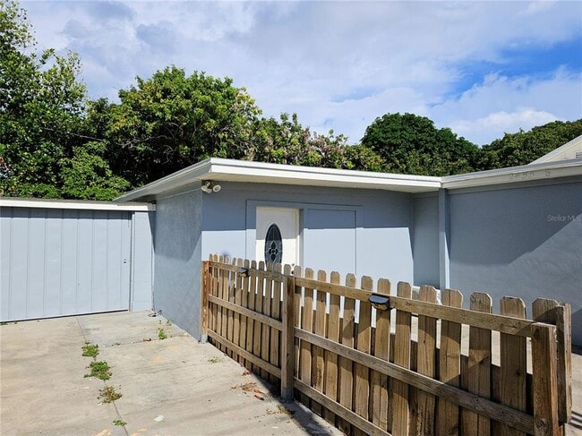 2455 8th Ave N in St. Petersburg, FL - Building Photo - Building Photo