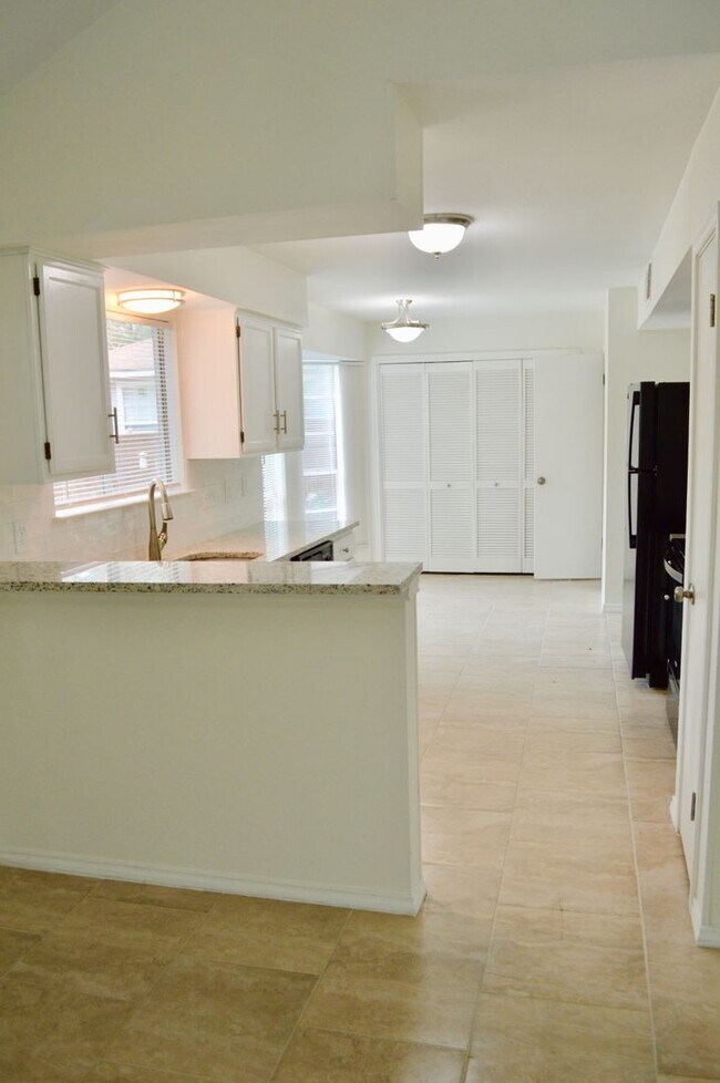 3314 Crows Lodge in San Antonio, TX - Building Photo - Building Photo