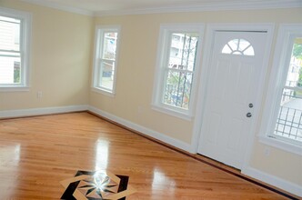 37 Edgar Ave, Unit #2 in Somerville, MA - Building Photo - Building Photo