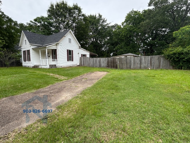 3112 Locust St in Texarkana, AR - Building Photo - Building Photo