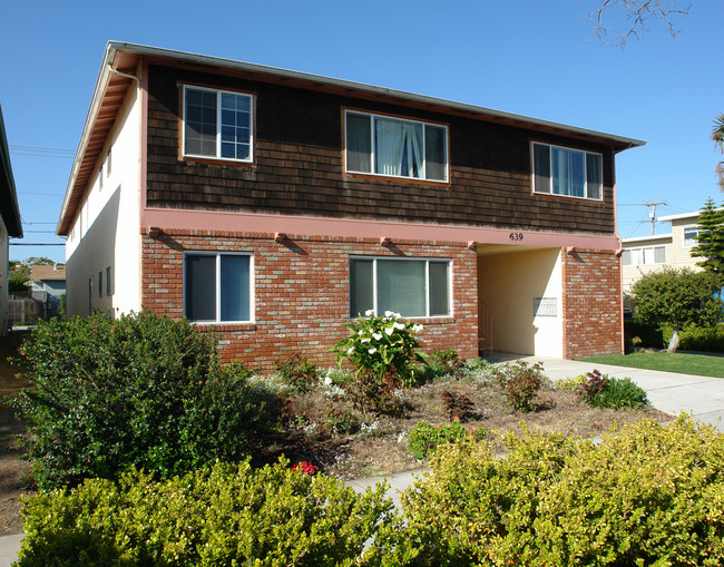 639 N Amphlett Blvd in San Mateo, CA - Foto de edificio - Building Photo