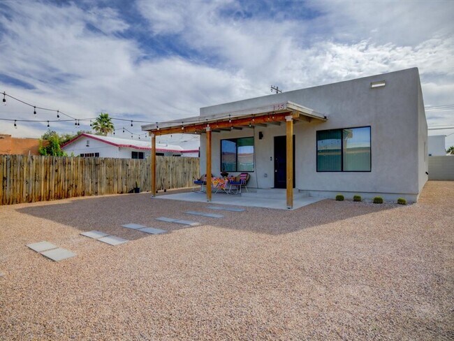 135 W 26th St in Tucson, AZ - Foto de edificio - Building Photo