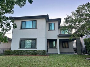 10680 Waves Way in Parkland, FL - Foto de edificio - Building Photo