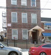 924 E 218th in Bronx, NY - Building Photo - Building Photo