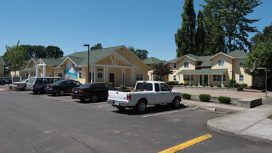 Colonia Amistad in Independence, OR - Building Photo - Building Photo