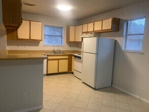 3001 Jadewood Ct in Austin, TX - Building Photo - Building Photo