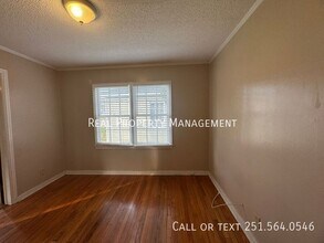 207 Pinehill Dr in Mobile, AL - Building Photo - Building Photo