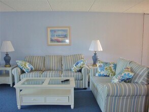 111 Cypress Ct in Oldsmar, FL - Building Photo - Building Photo