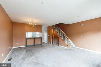 4820 Snowflower Blvd in Oxon Hill, MD - Building Photo - Building Photo
