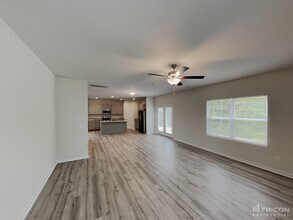 3765 Streamside Dr in Thomasville, NC - Building Photo - Building Photo