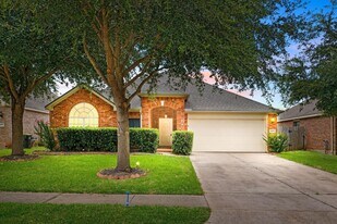 2008 Golden Creek Ln in Richmond, TX - Building Photo