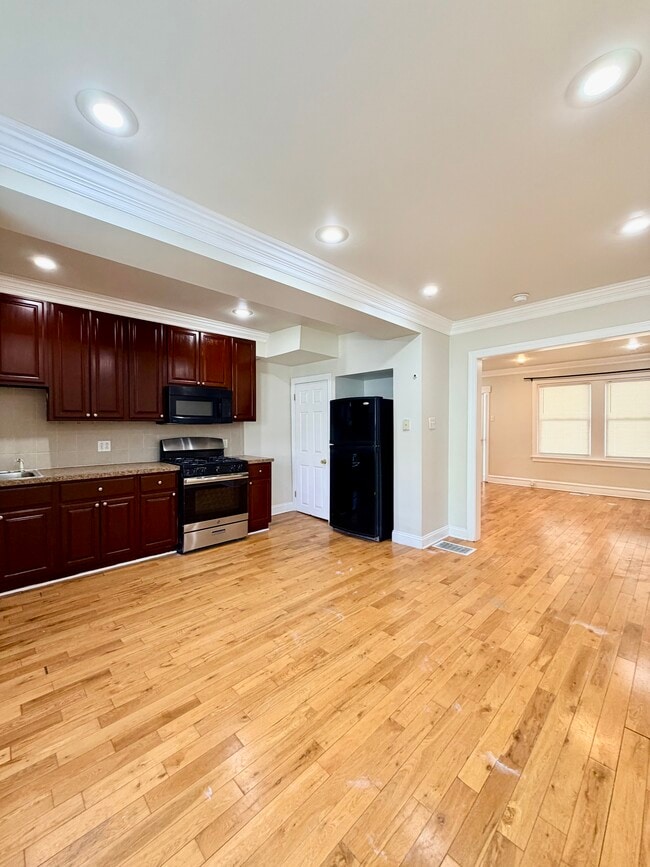 2657 Bonnaffon St in Philadelphia, PA - Building Photo - Building Photo