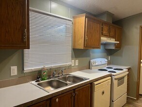 13074 Pine Trail Ct in Willis, TX - Building Photo - Building Photo