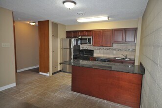 601 So. 18th St. in Lincoln, NE - Building Photo - Interior Photo