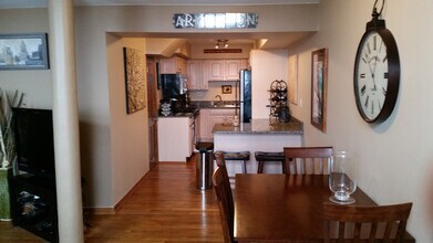 400 McCarthy Rd, Unit 417 in Lemont, IL - Building Photo - Building Photo