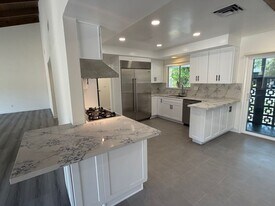 5301 Dubois Ave in Los Angeles, CA - Building Photo