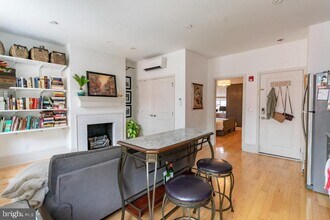 1310 Spruce St in Philadelphia, PA - Building Photo - Building Photo
