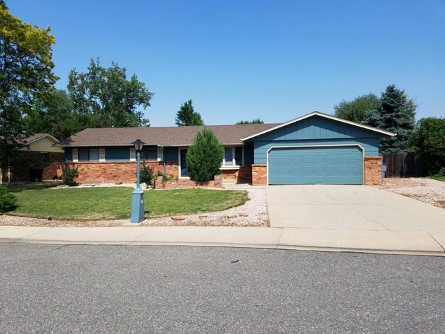 property at 2813 Shoal Cir