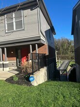 39 19th St in Newport, KY - Foto de edificio - Building Photo