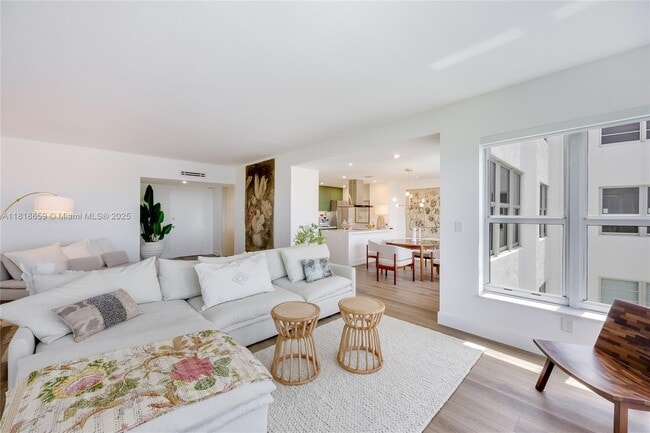 property at 9102 W Bay Harbor Dr