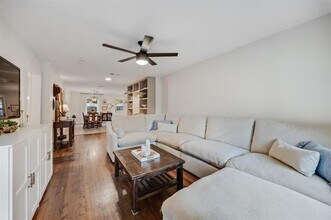 5029 Locke Ave in Fort Worth, TX - Building Photo - Building Photo