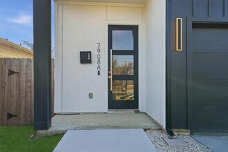 7908 Brandon St in Houston, TX - Building Photo - Building Photo