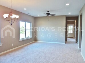 240 Hathaway Ln in Odenville, AL - Building Photo - Building Photo