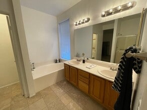 43233 Sawgrass Ln in Lancaster, CA - Building Photo - Building Photo