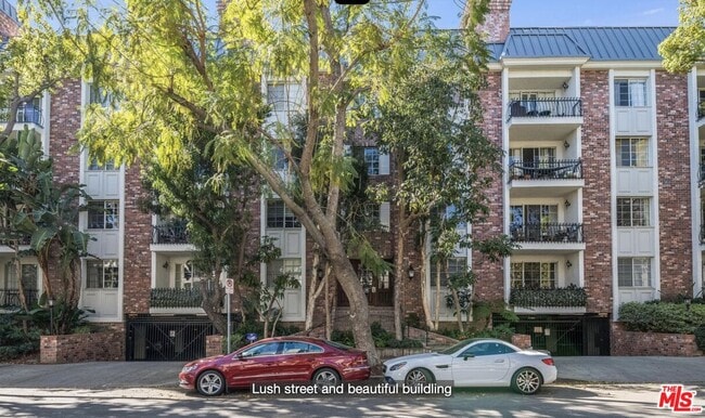 1375 Kelton Ave in Los Angeles, CA - Building Photo - Building Photo