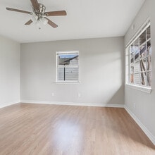 2015 Glenfield Ave in Dallas, TX - Building Photo - Building Photo