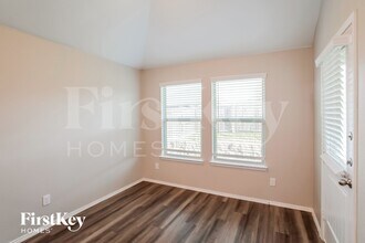 1305 Trumpet Dr in Fort Worth, TX - Foto de edificio - Building Photo