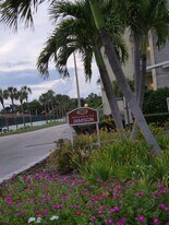 2960 59th St S in Gulfport, FL - Building Photo