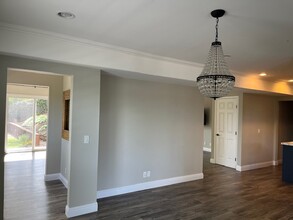 318 Summit Rd in Walnut Creek, CA - Foto de edificio - Building Photo