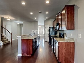 702 White Oak Dr in Lebanon, TN - Building Photo - Building Photo