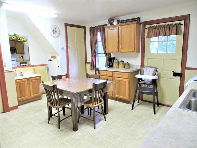 2 Ridge Ln in Newmanstown, PA - Building Photo - Building Photo