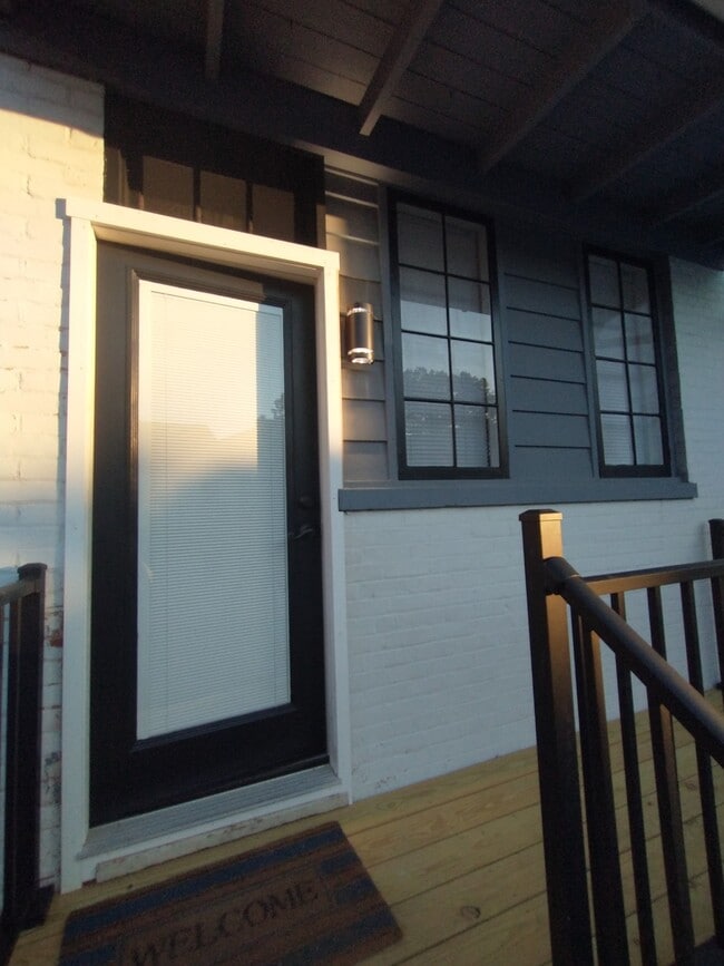 205 E King St, Unit 2 in Lancaster, PA - Building Photo - Building Photo