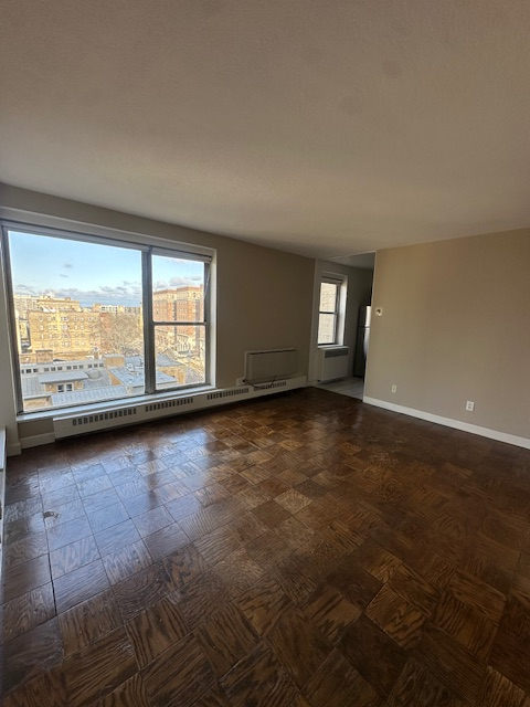 property at 1121 N Waverly Pl