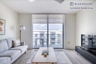 1000 NW 7th St in Miami, FL - Building Photo