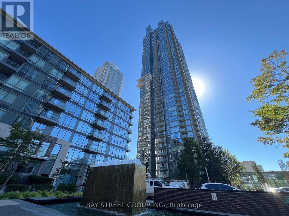 11 Brunel Ct in Toronto, ON - Building Photo