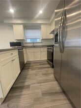 1-98 Cross Bay Pkwy-Unit -1 in Queens, NY - Foto de edificio - Building Photo