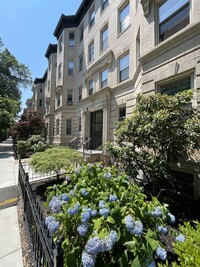 25 Queensberry St in Boston, MA - Foto de edificio - Building Photo